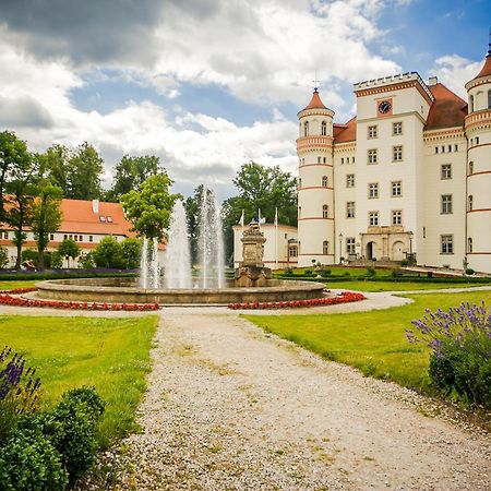 Palac Wojanow Экстерьер фото