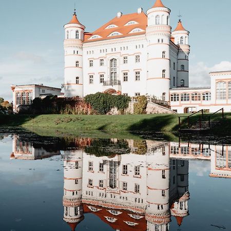 Palac Wojanow Экстерьер фото