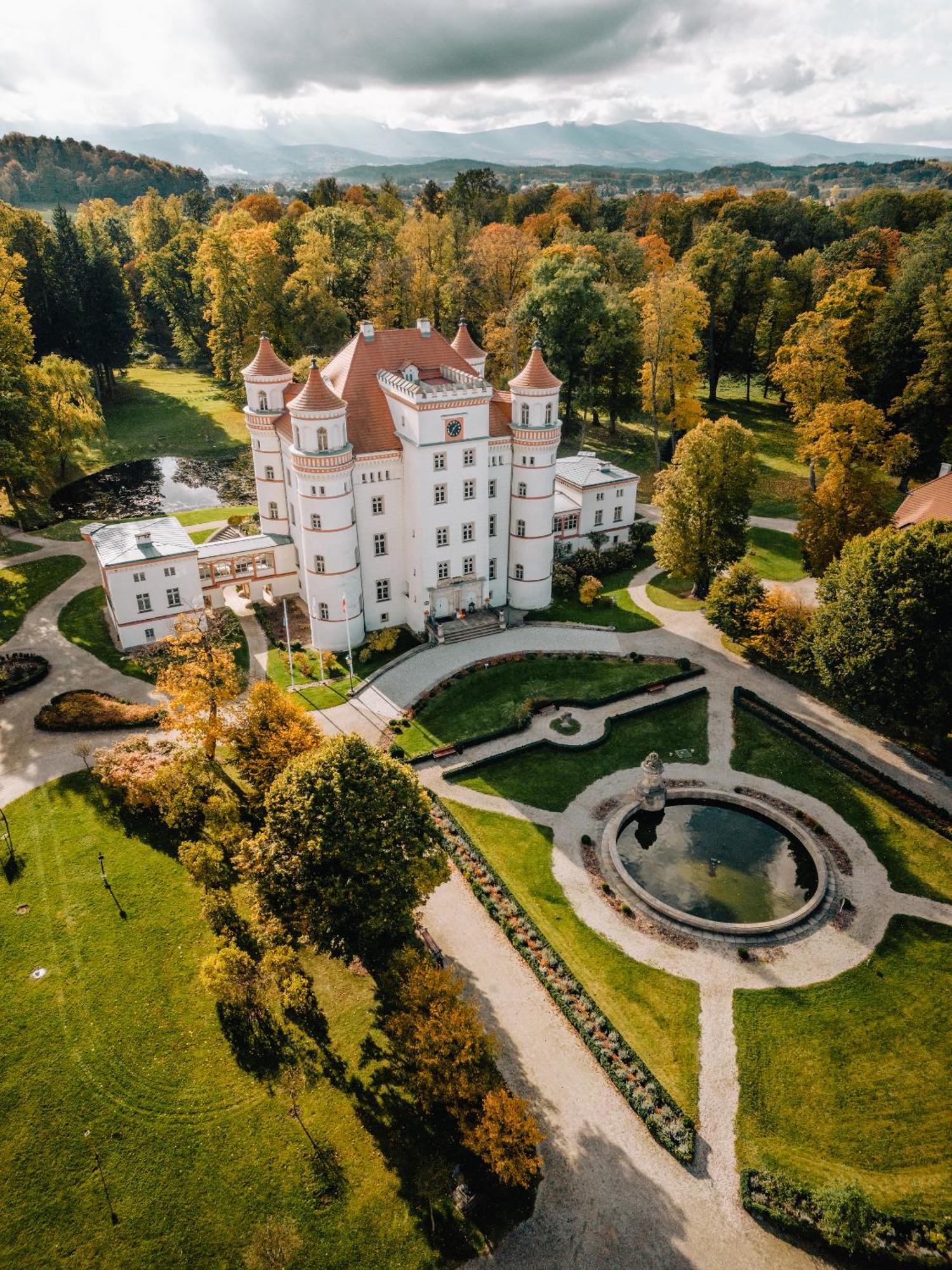 Palac Wojanow Экстерьер фото